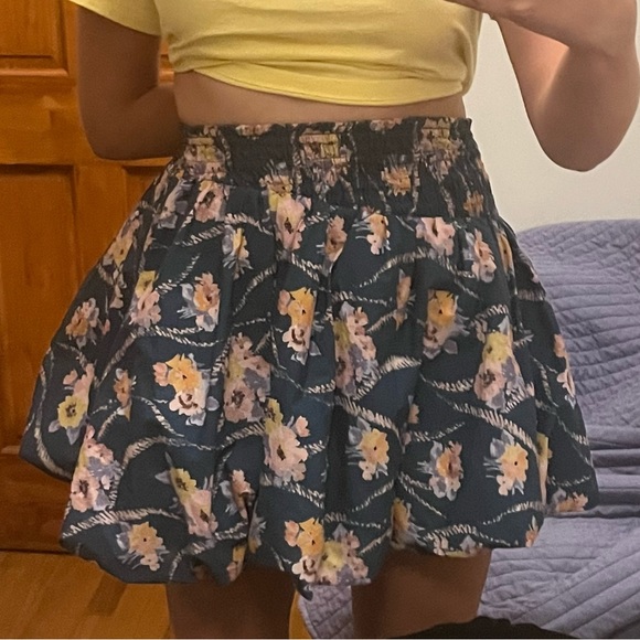 Loveshackfancy Asa Smocked Floral Mini Dress in Midnight Blush Small - Picture 3 of 5